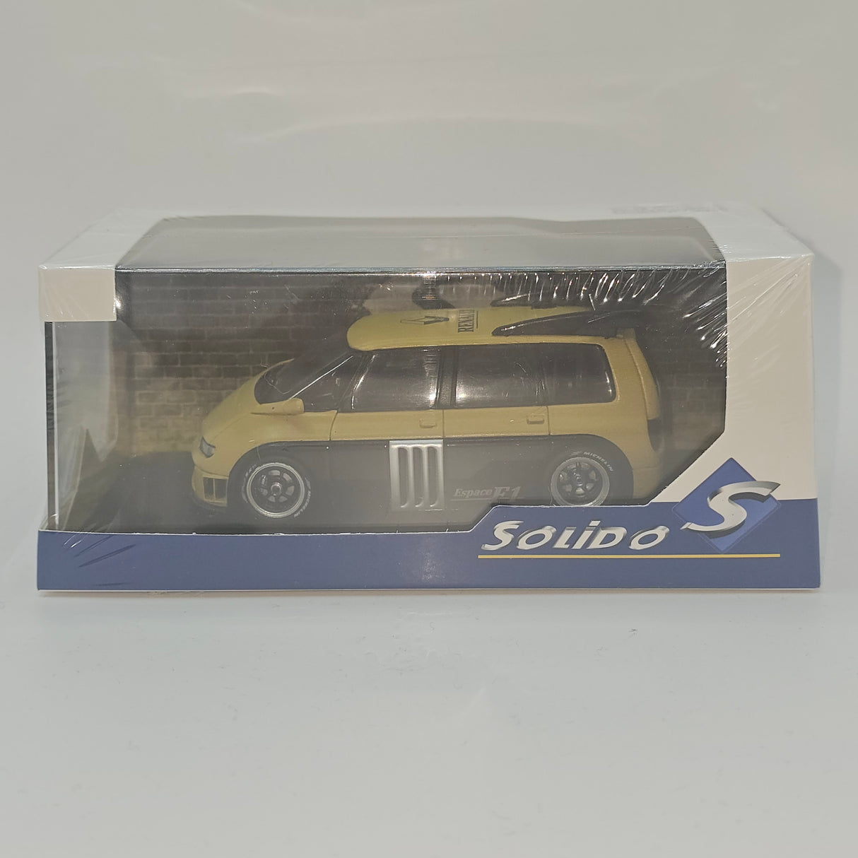 Solido Renault Espace F1 Gold 1994 1/43 Scale