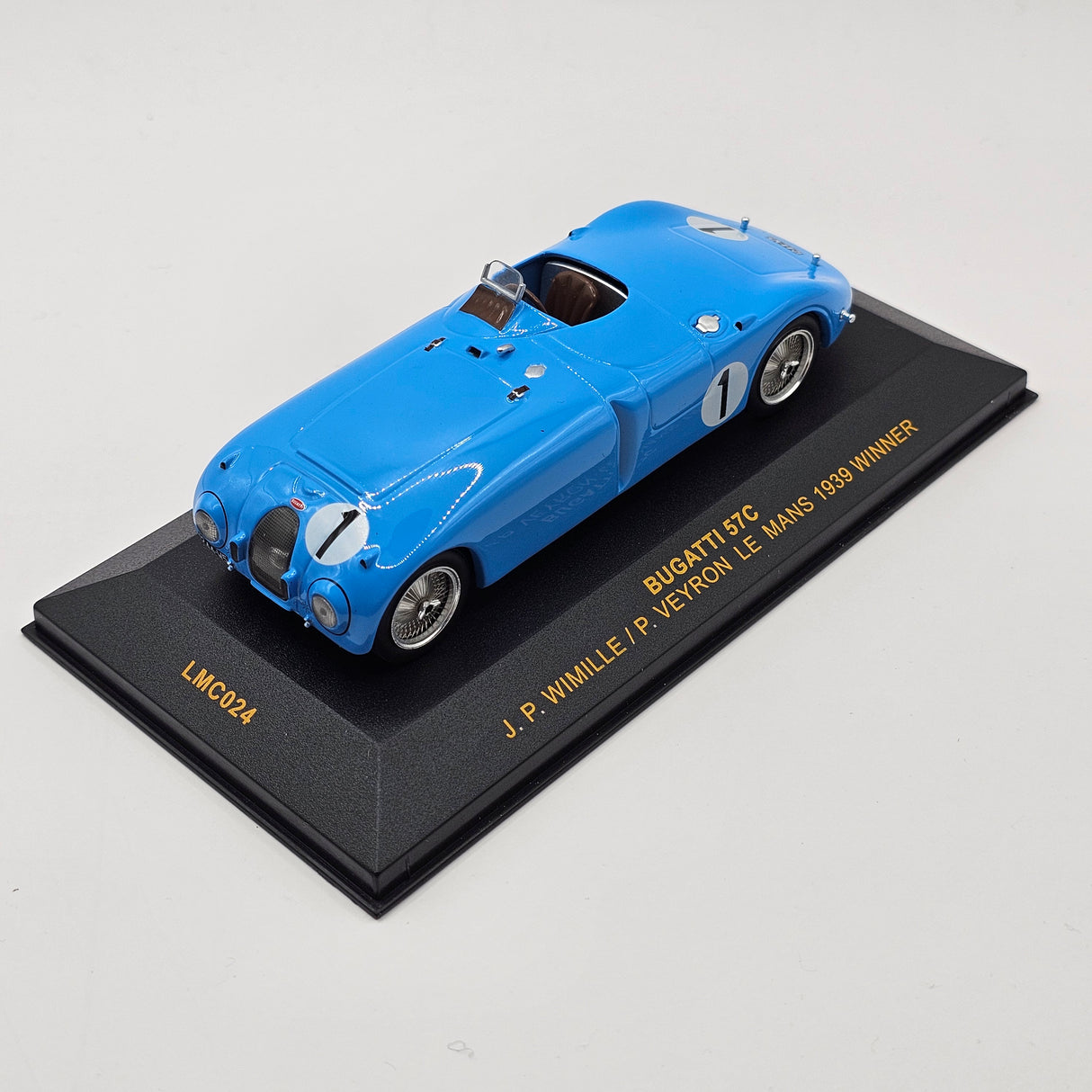 IXO Bugatti 57C #1 Le Mans Winner 1939 1/43 Scale