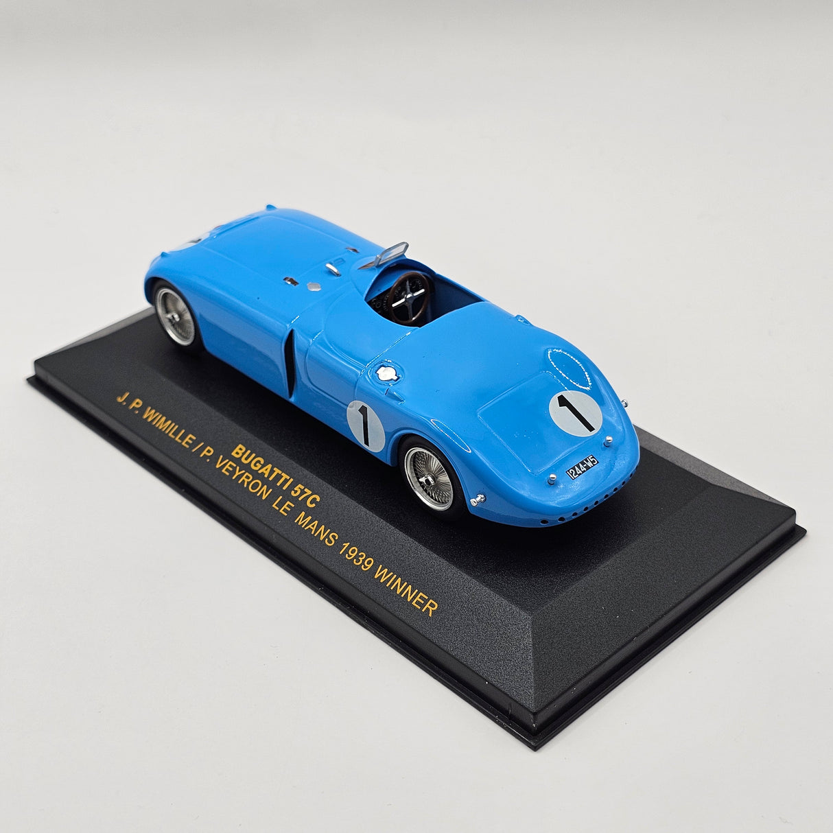 IXO Bugatti 57C #1 Le Mans Winner 1939 1/43 Scale