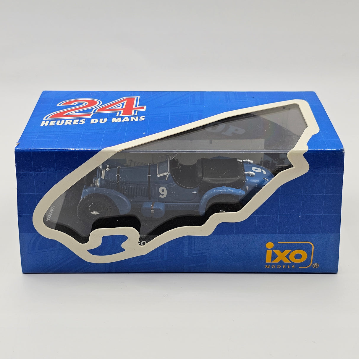 IXO Alfa Romeo 8C #9 Le Mans Winner 1934 1/43 Scale