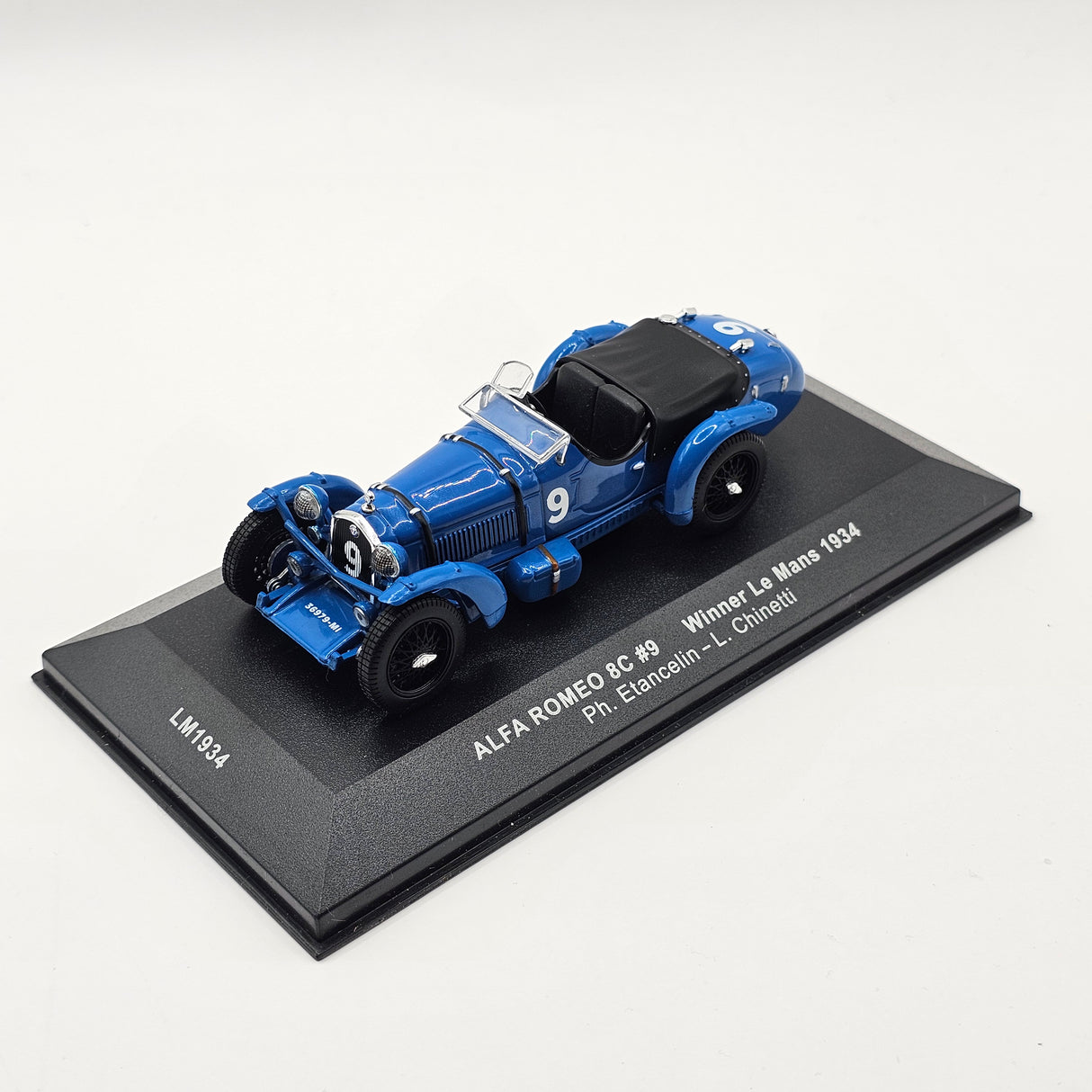 IXO Alfa Romeo 8C #9 Le Mans Winner 1934 1/43 Scale