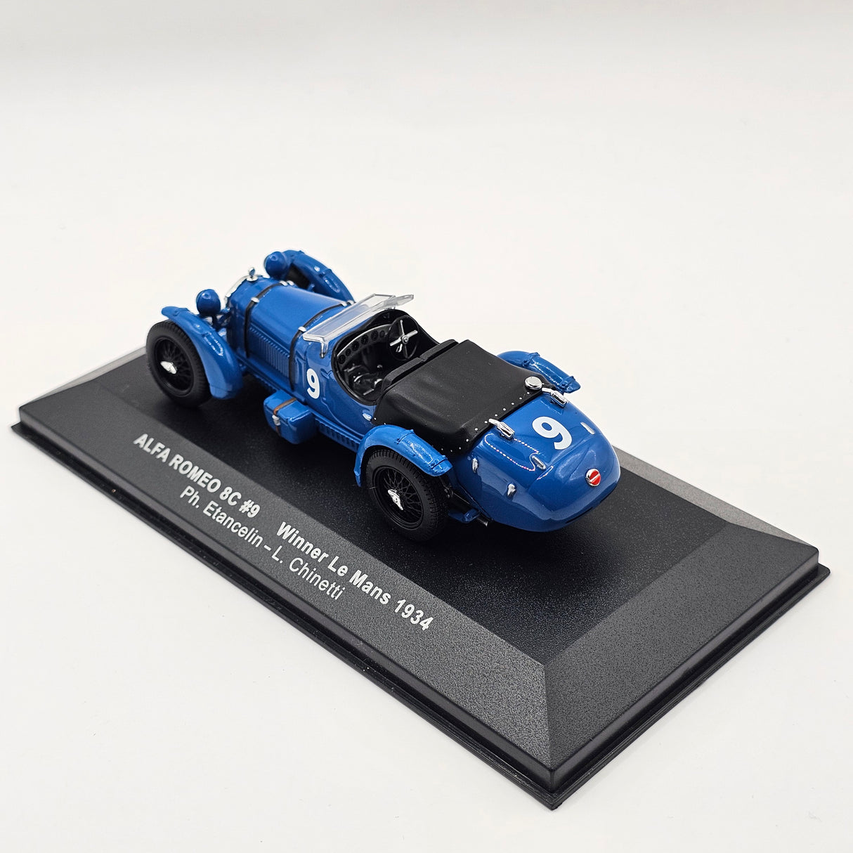 IXO Alfa Romeo 8C #9 Le Mans Winner 1934 1/43 Scale
