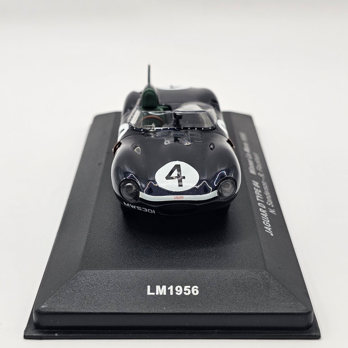 IXO Jaguar D Type #4 Le Mans Winner 1956 1/43 Scale