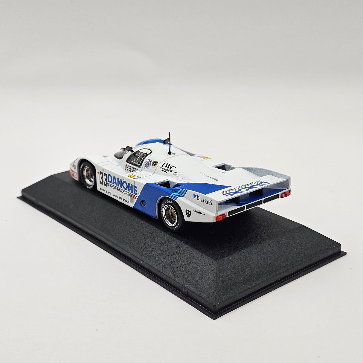 Quartzo Porsche 956 Long Tail "Danone" #33 Le Mans 1986 Limited Edition 1/43 Scale