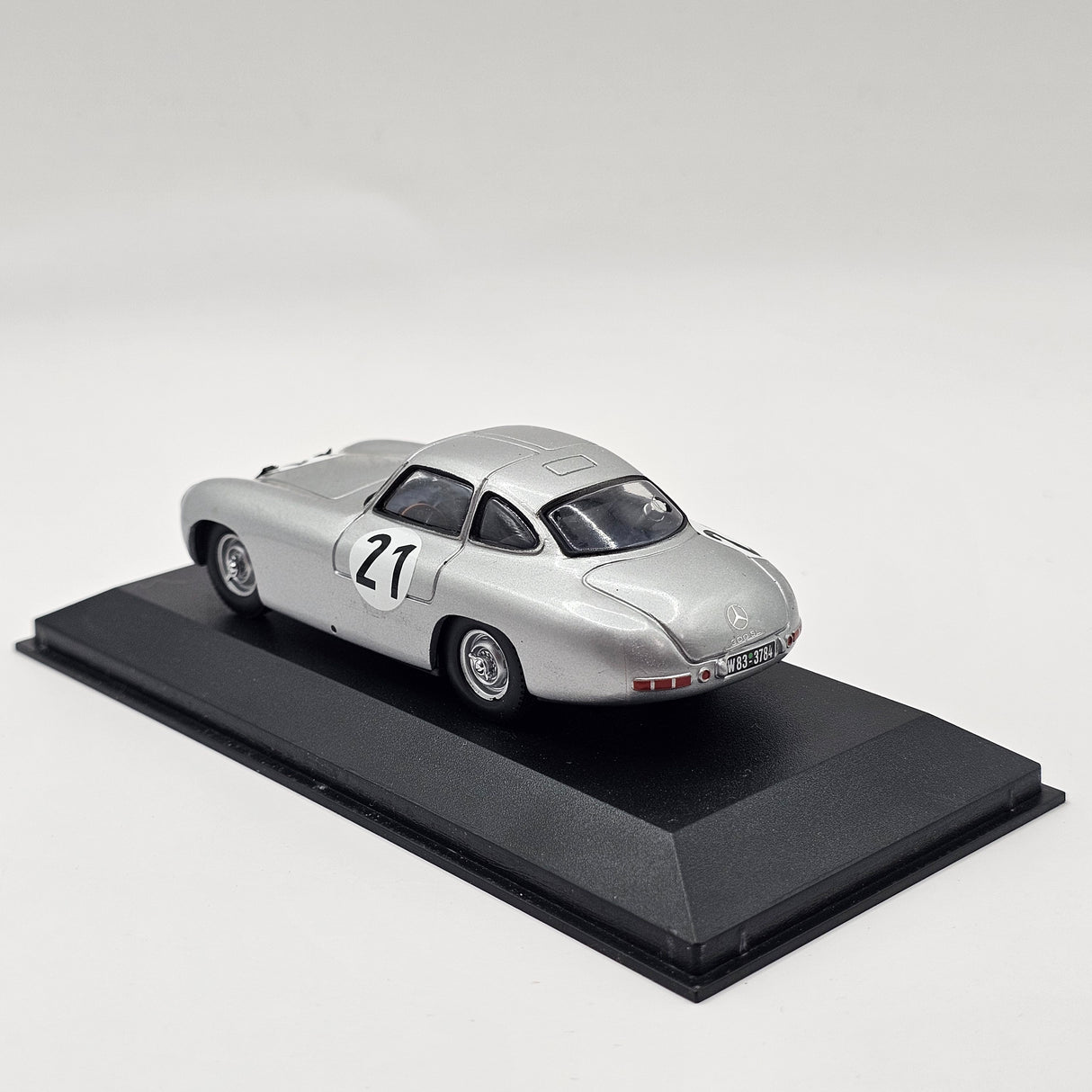 Max Models Mercedes Benz 300 SL #21 Le Mans Winner 1952 1/43 Scale