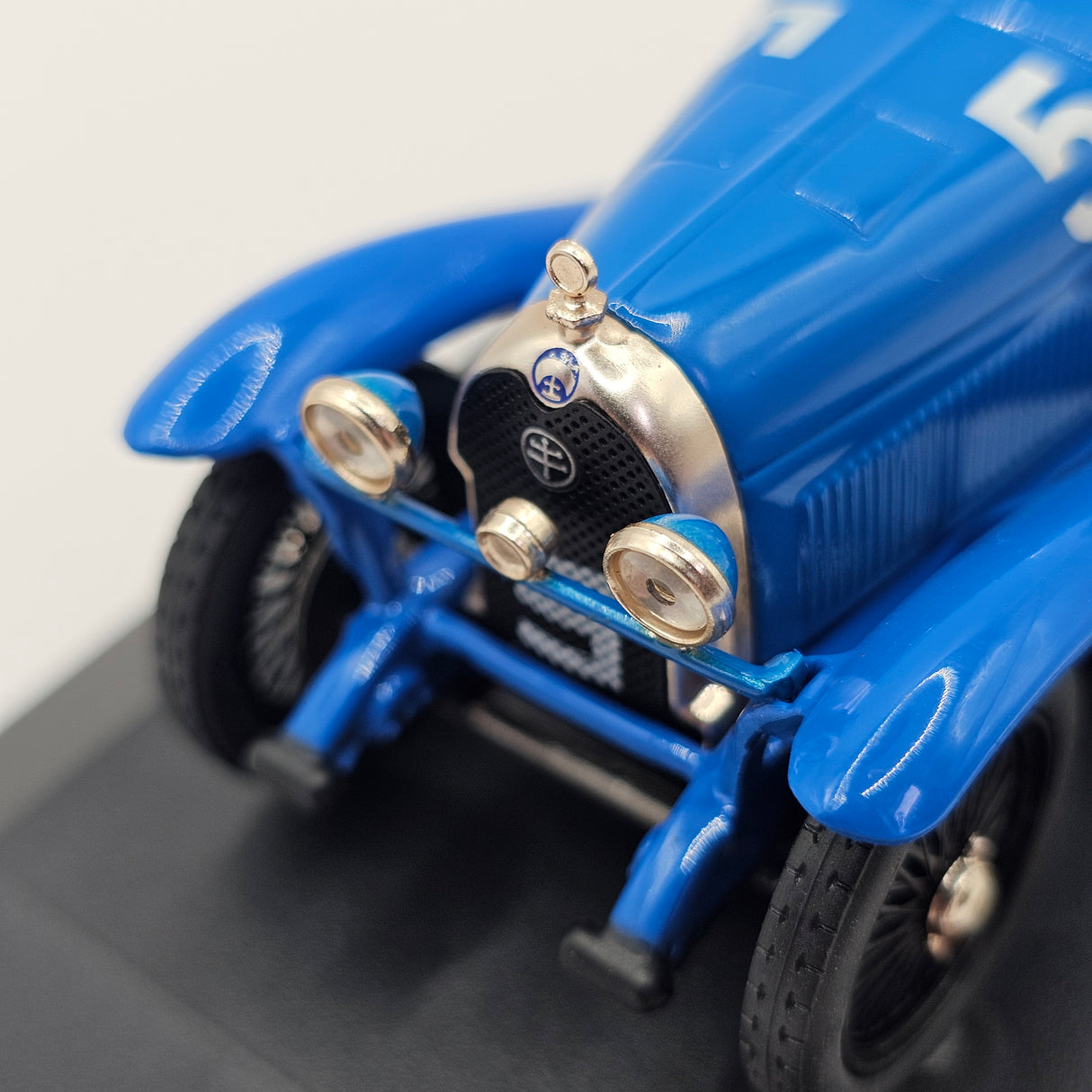 IXO Lorraine-Dietrich B3-6 No.5 1925 24h Le Mans Winner 1/43 Scale