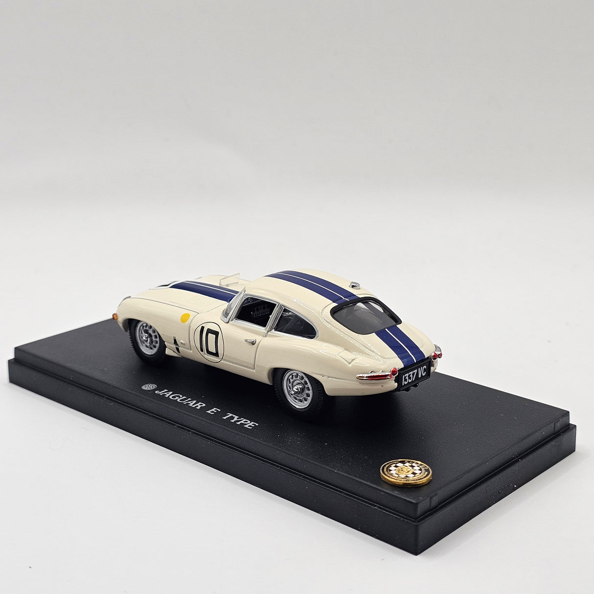 Kyosho Jaguar E-Type Coupe #10 Le Mans 1962 1/43 Scale