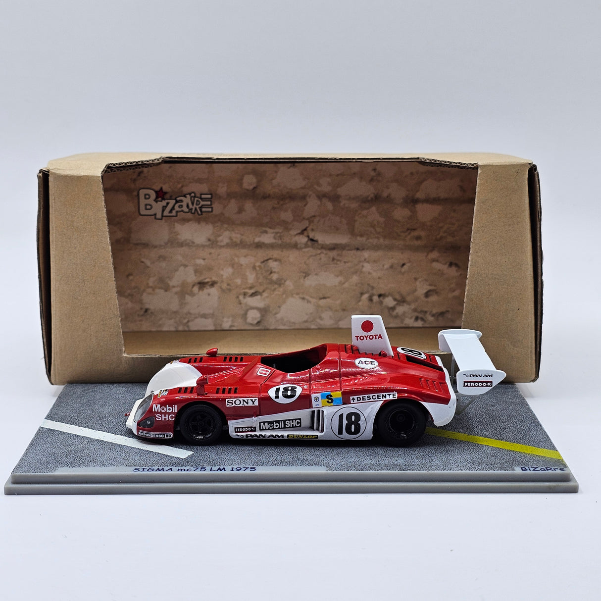 Bizarre by Spark Sigma MC 75 #18 Le Mans 1975 1/43 Scale