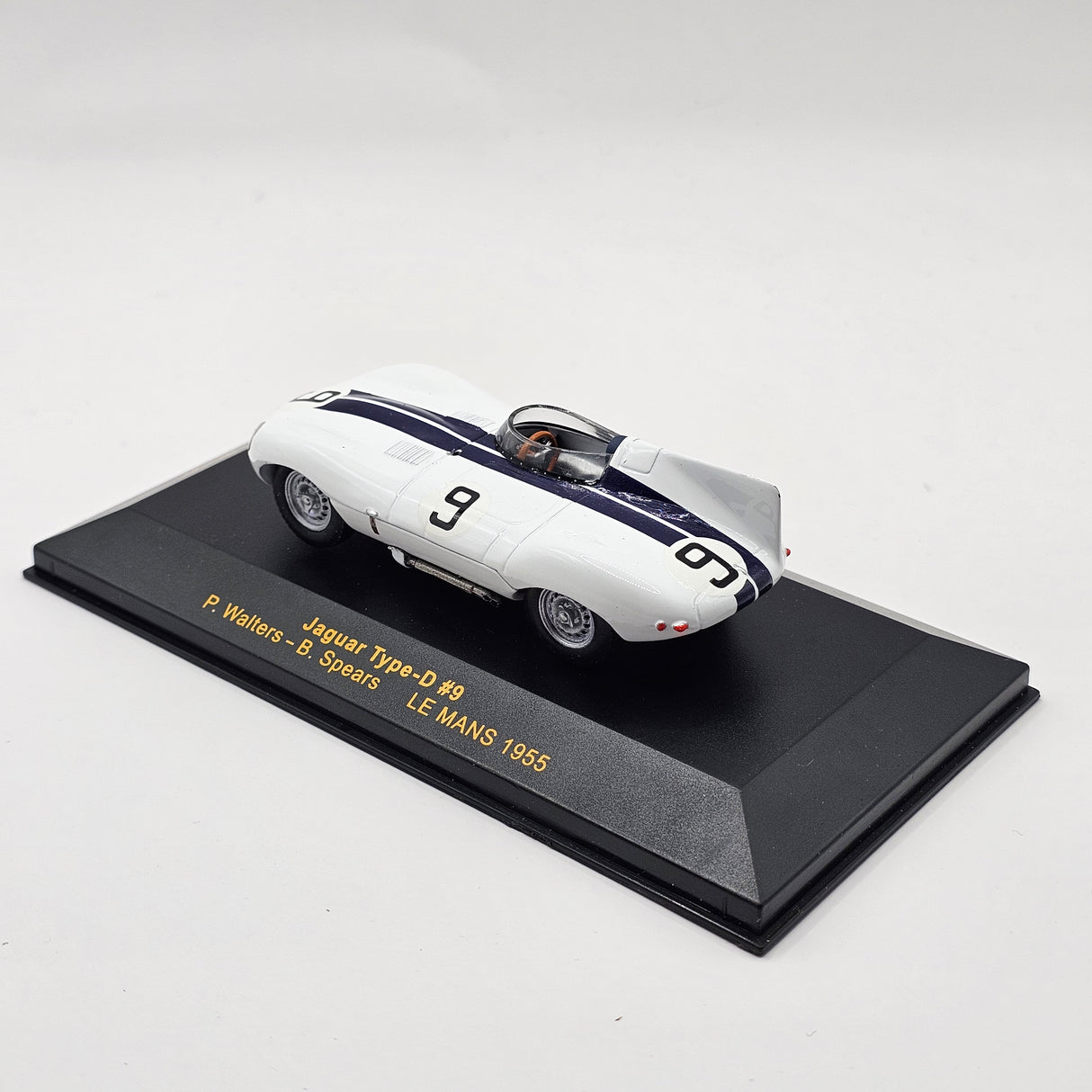 IXO Jaguar D Type #9 Le Mans 1955 1/43 Scale