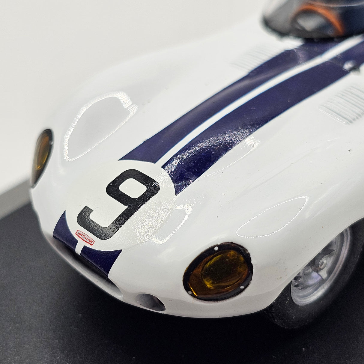 IXO Jaguar D Type #9 Le Mans 1955 1/43 Scale