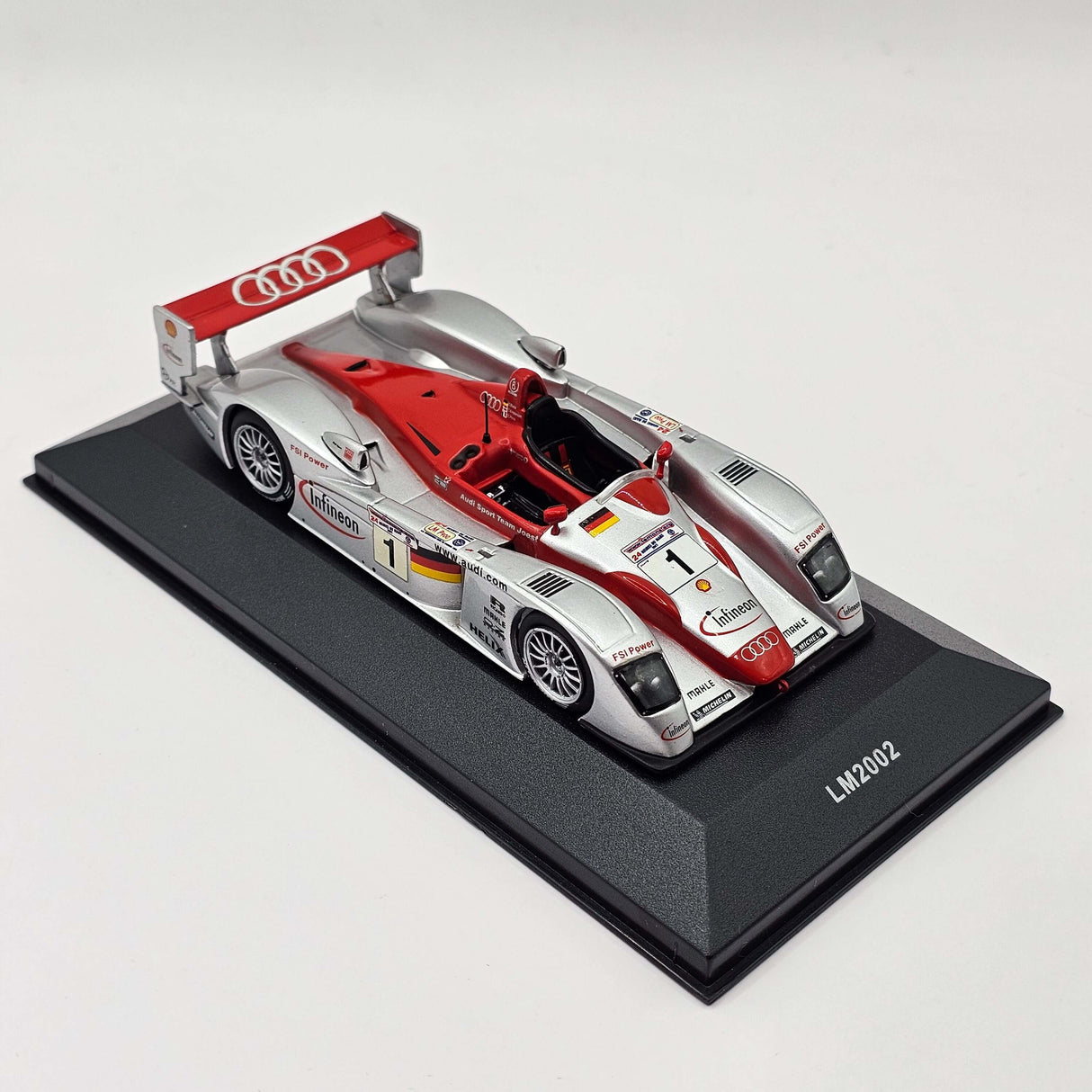 IXO Audi R8 #1 Le Mans Winner 2002 1/43 Scale LM2002