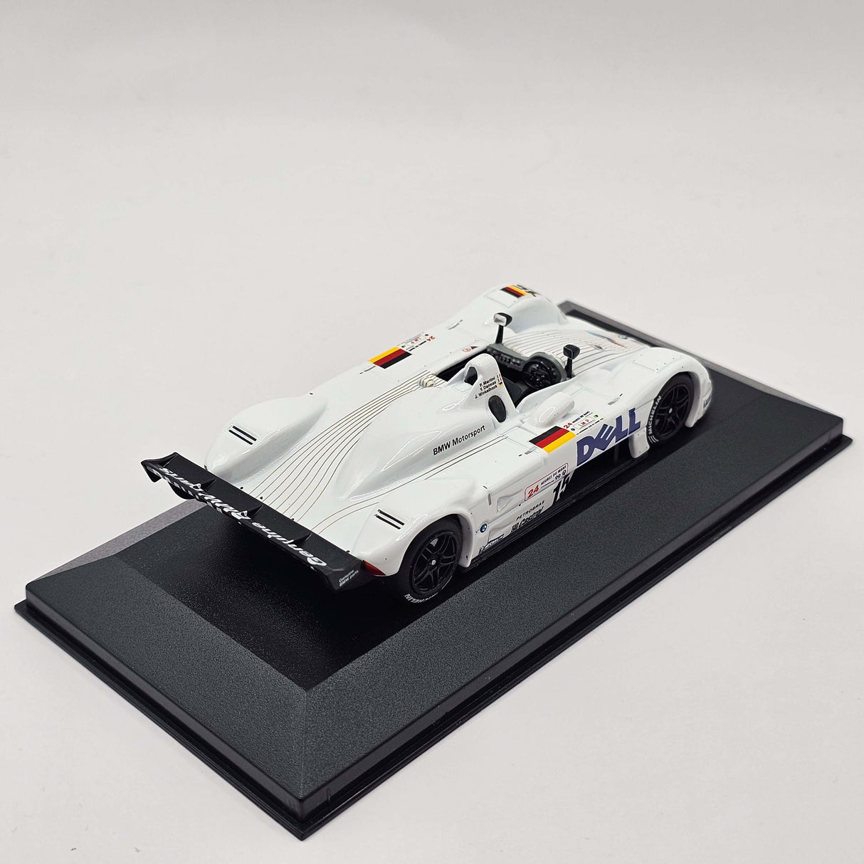 IXO BMW V12 LMR #15 Le Mans Winner 1999 1/43 Scale LM1999