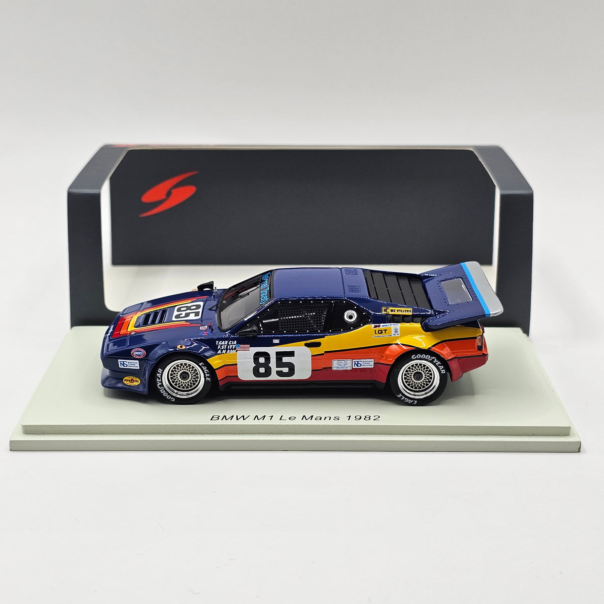 Spark BMW M1 #85 Le Mans 1982 1/43 Scale S6406