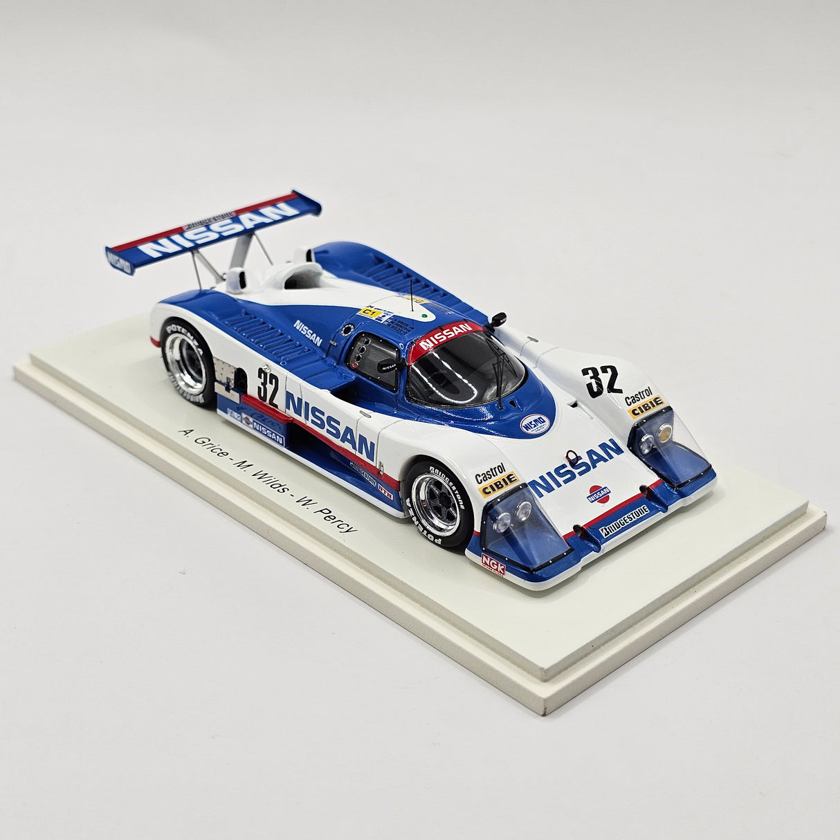Spark March Nissan R88C #32 Team Nissan Motorsport Le Mans 1988 1/43 Scale