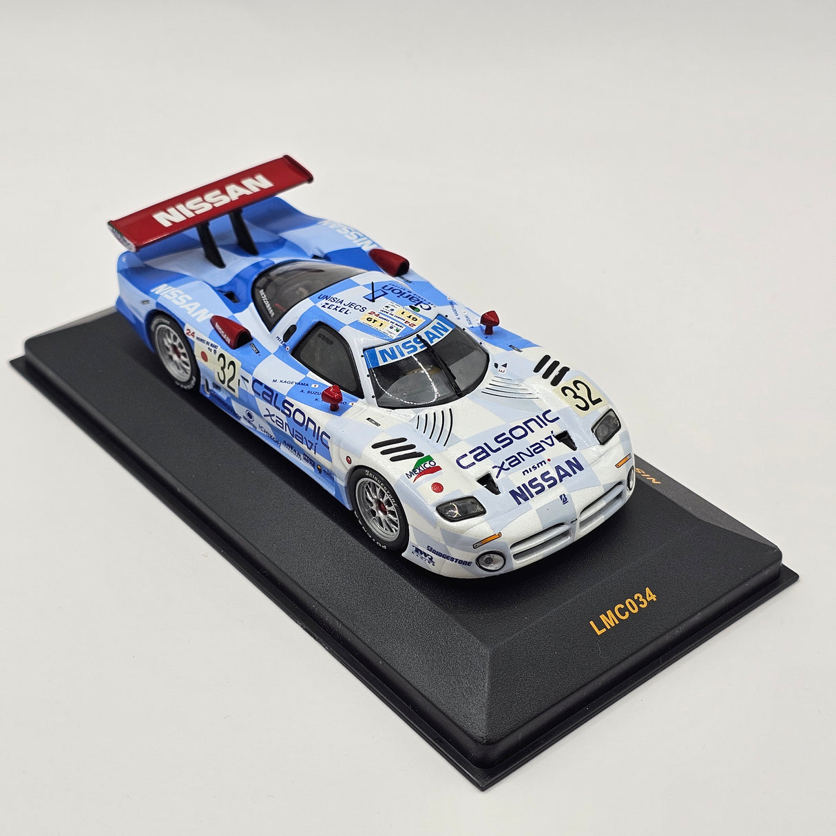 IXO Nissan R390 GT1 No. 32 Calsonic Nissan Motorsports 3rd Le Mans 1998 1/43 Scale