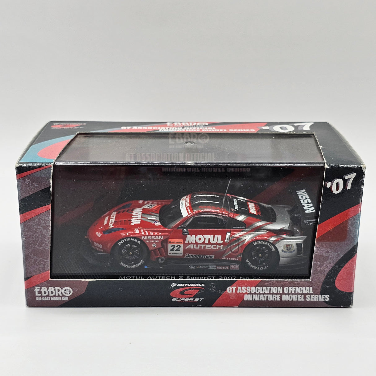 EBBRO Nissan Z No. 22 Motul Autech Super GT GT500 2007 1/43 Scale