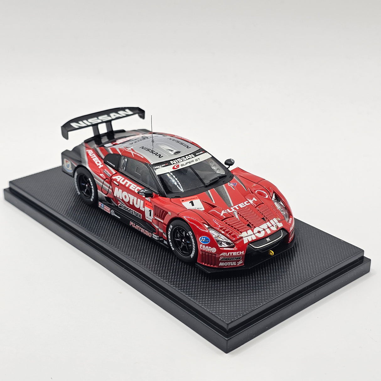 EBBRO Nissan GT-R #1 Motul Autech Super GT GT500 2009 1/43 Scale