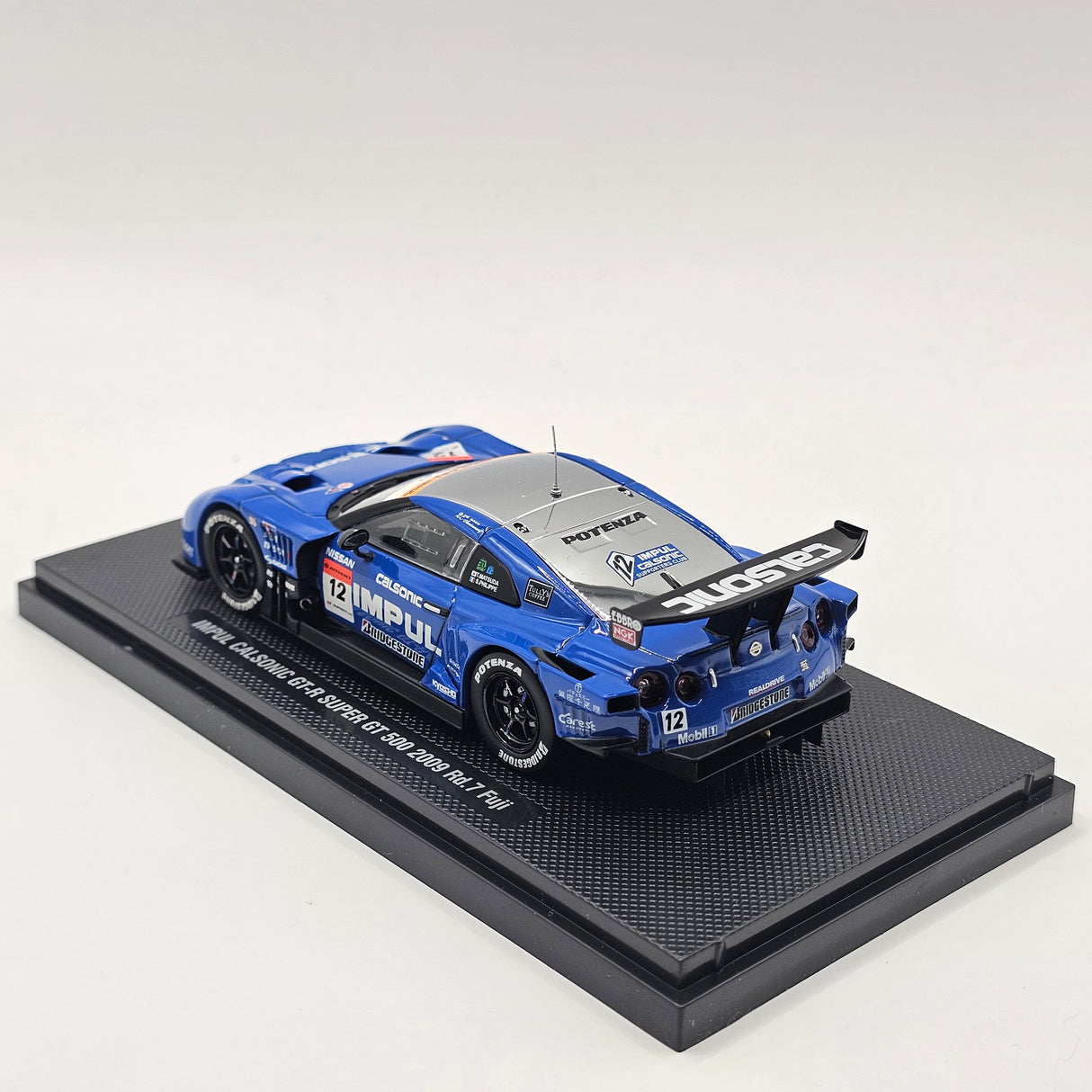 EBBRO Nissan GT-R #12 Calsonic Impul Super GT GT500 Rd. 7 Fuji 2009 1/43 Scale