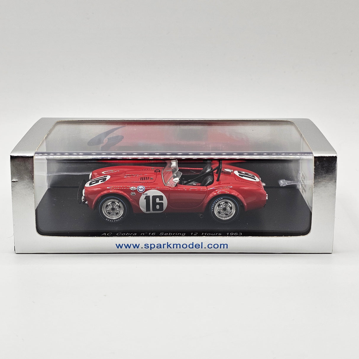 Spark AC Shelby Cobra 1963 Sebring 12 Hours No.16 Ken Miles 1/43 Scale S1180