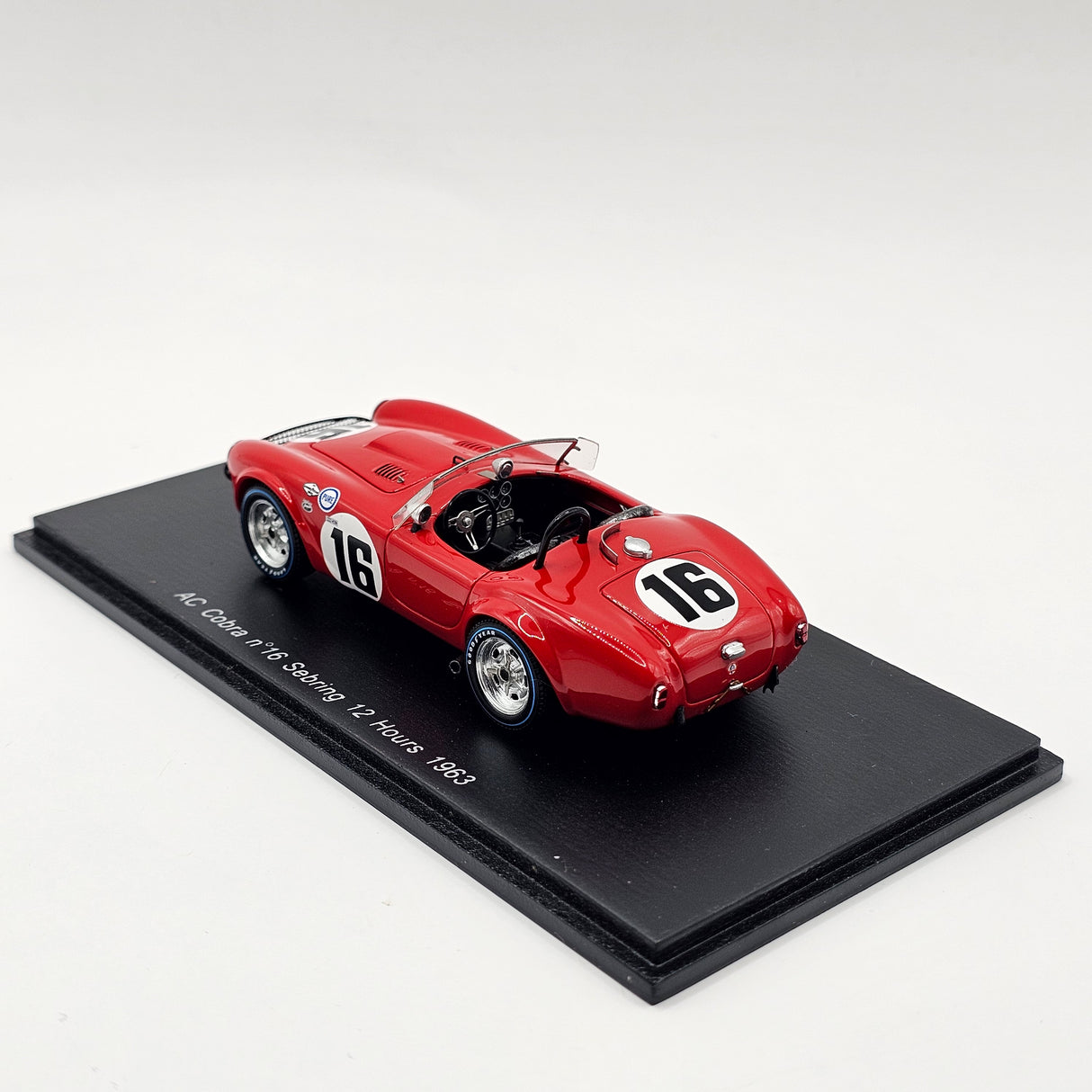 Spark AC Shelby Cobra 1963 Sebring 12 Hours No.16 Ken Miles 1/43 Scale S1180