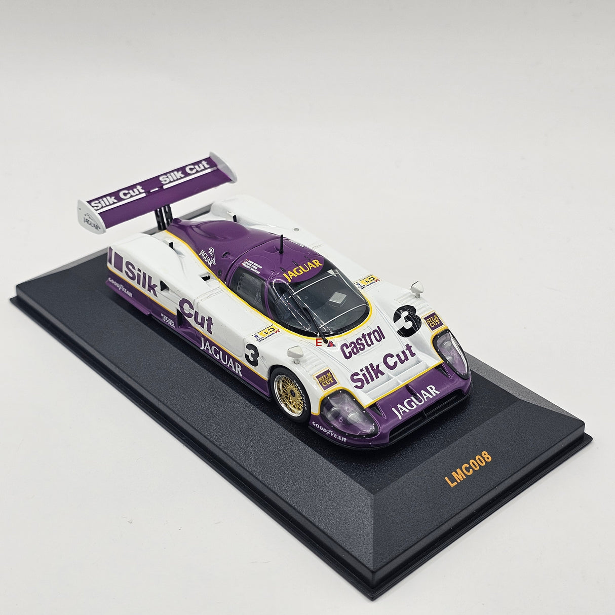 IXO Jaguar XJR-12 #3 Silk Cut Jaguar Le Mans Winner 1990 1/43 Scale LMC008