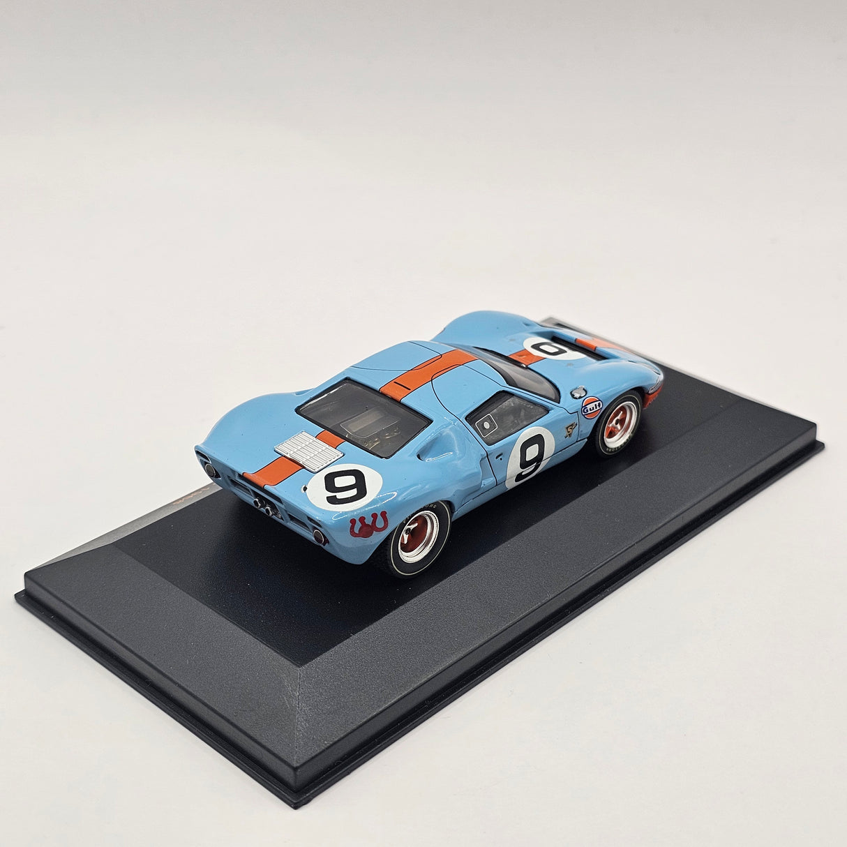 IXO Ford GT40 #9 JW Automotive Engineering Le Mans Winner 1968 1/43 Scale LMC025