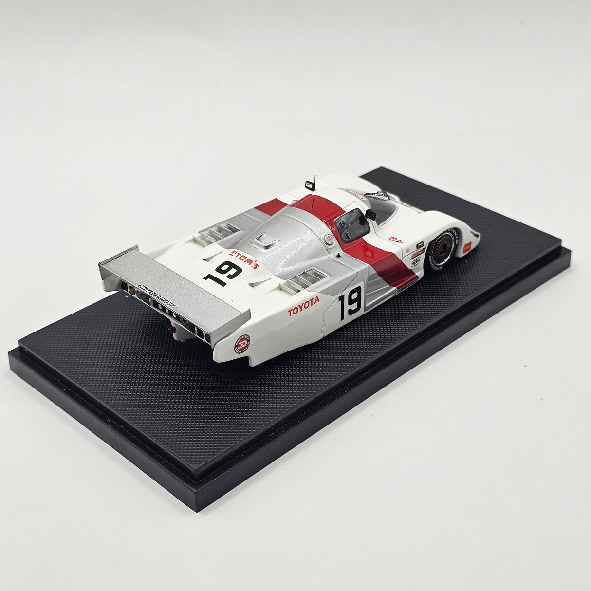 EBBRO Toyota 83C #19 Toyota Team Tom's 1983 Fuji 1000KM 1/43 Scale