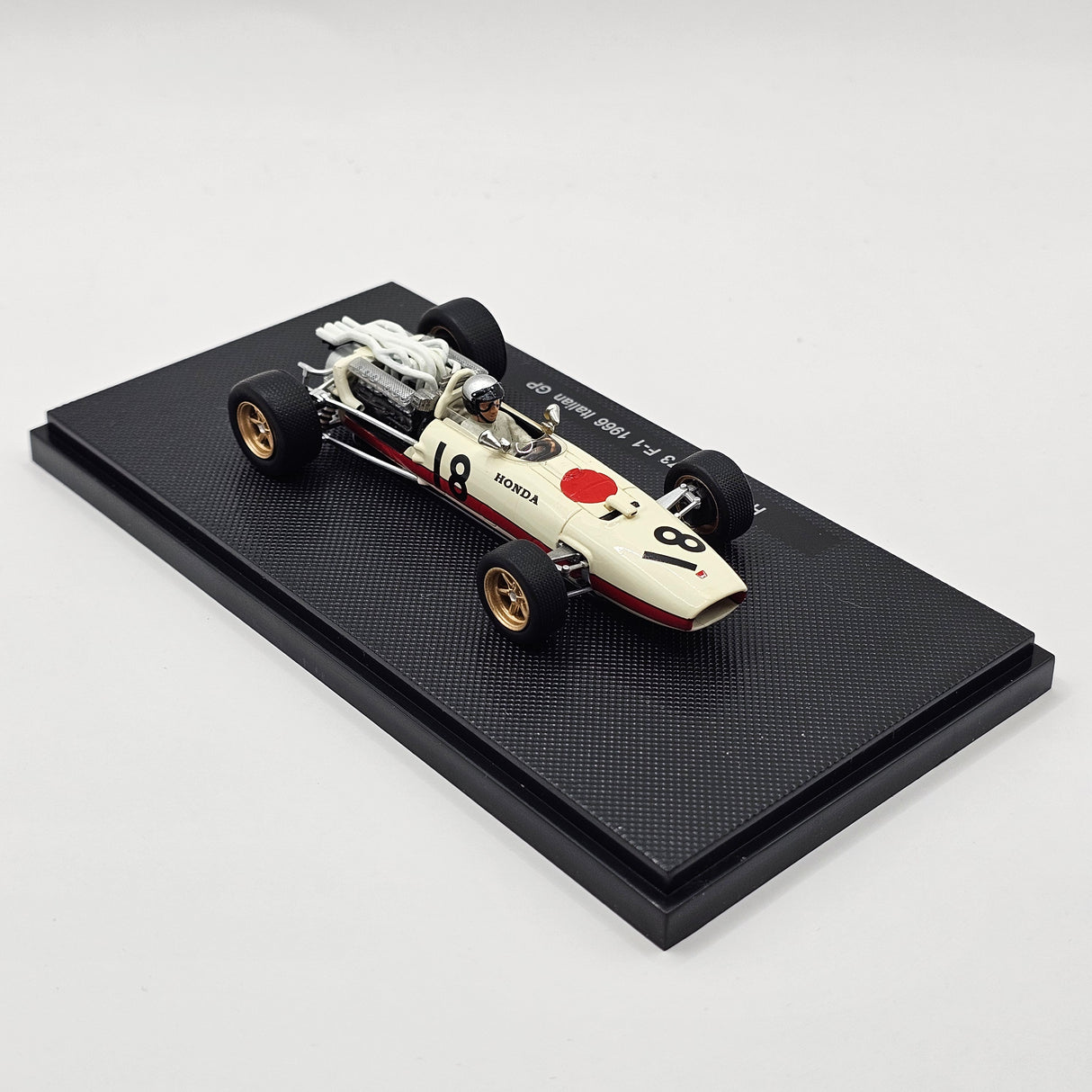 EBBRO Honda RA273 Italian GP 1966 #18 Ritchie Ginther 1/43 Scale