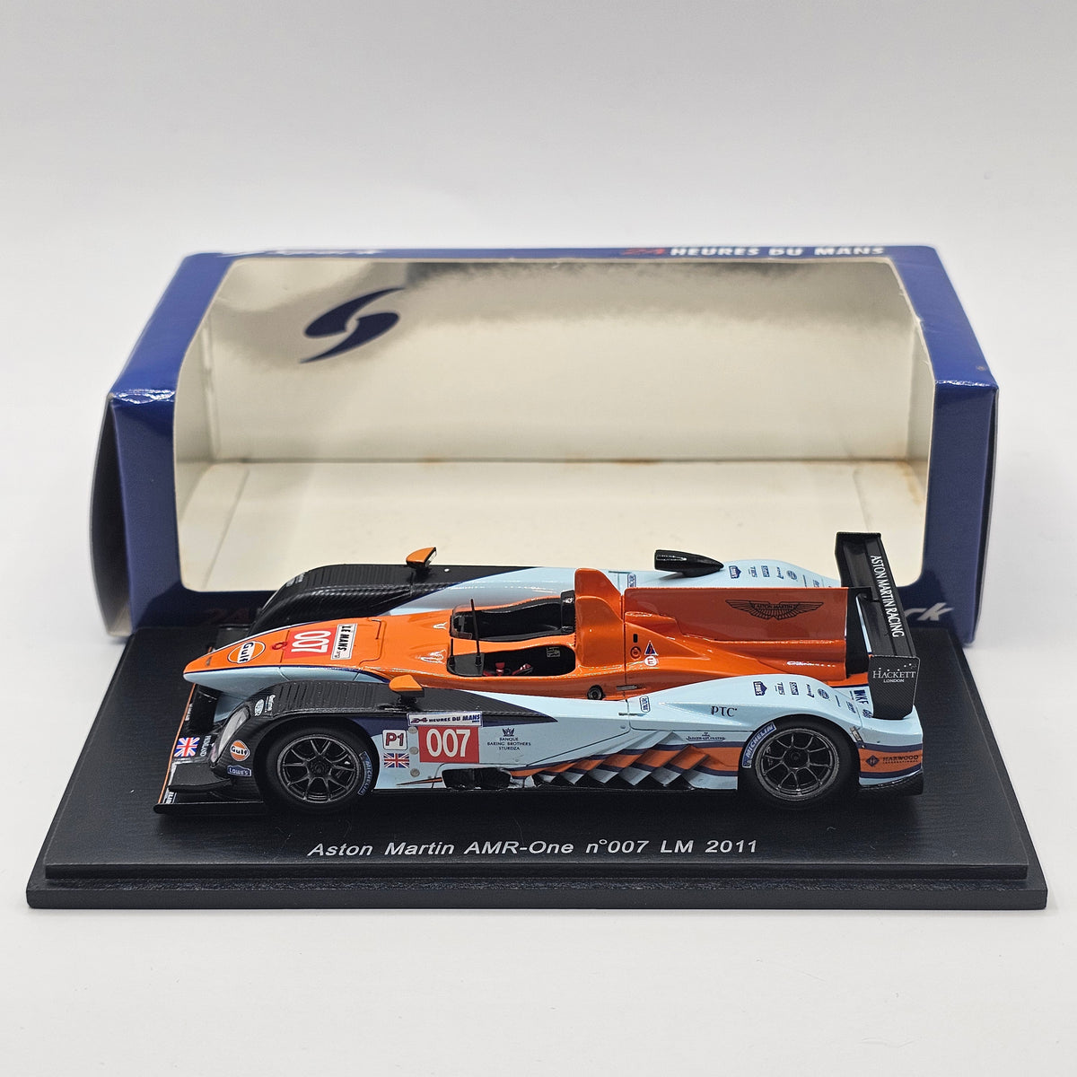 Aston Martin - AMR One Le Mans 2011 - Spark Models - 1/18 - Voiture Aston Martin - AMR One Le Mans 2011 - Spark Models - 1/18 - Voiture