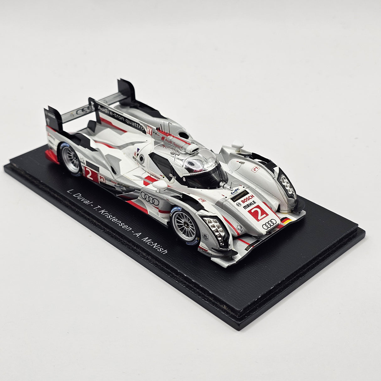 Spark Audi R18 e-tron Quattro #2 Audi Sport Team Joest Le Mans 2013 Winner 1/43 Scale 43LM13