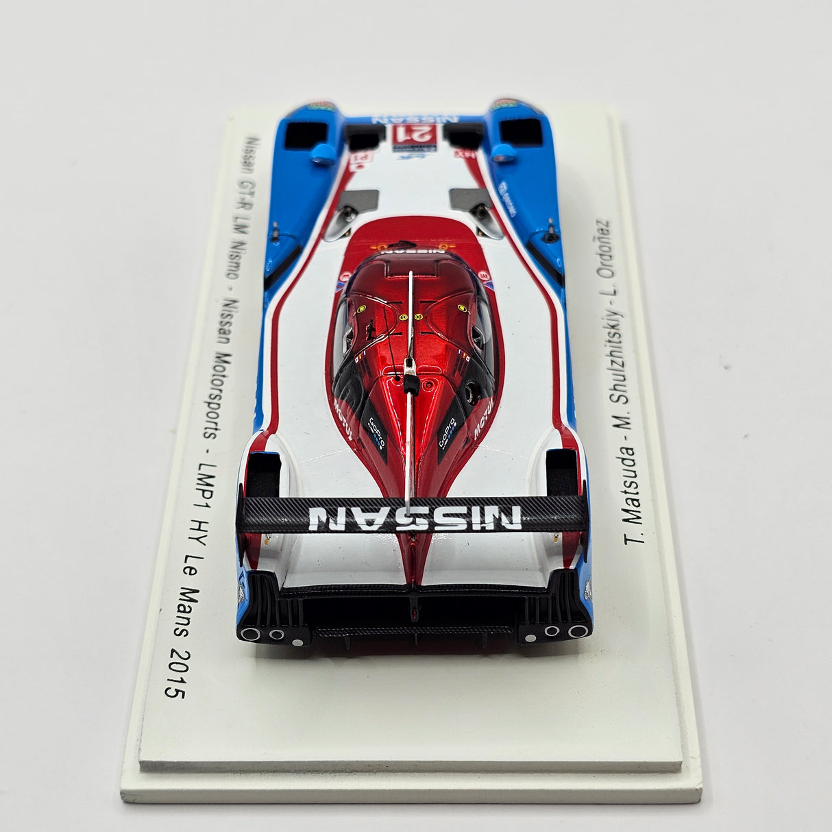 Spark Nissan GT-R LM Nismo #21 Nissan Motorsports Le Mans 2015 1/43 Scale S4640