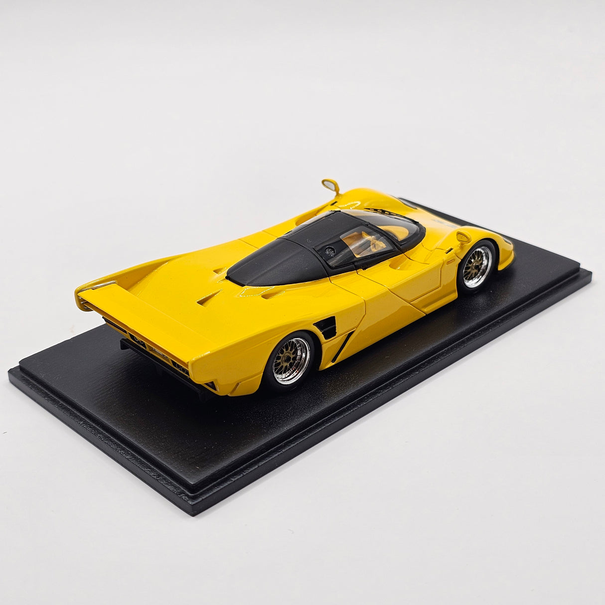 Spark Dauer 962 Le Mans Yellow Hobby Forum 2010 Limited Edition 1/43 Scale