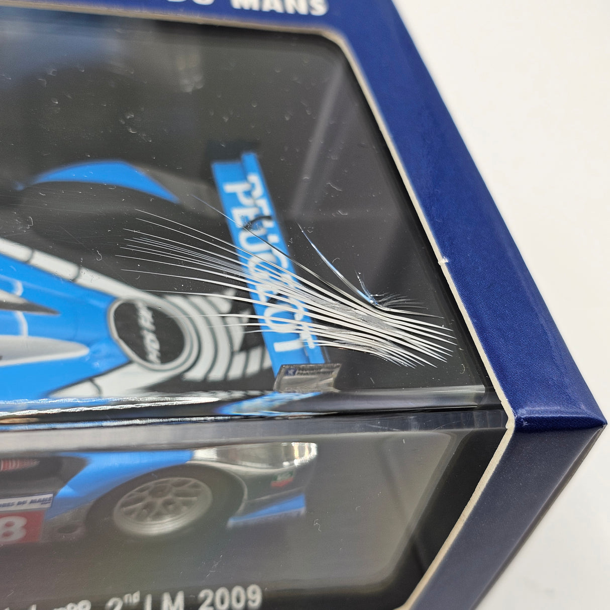 Spark Peugeot 908 HDi FAP #8 Team Peugeot Total Le Mans 2009 1/43 Scale S1289