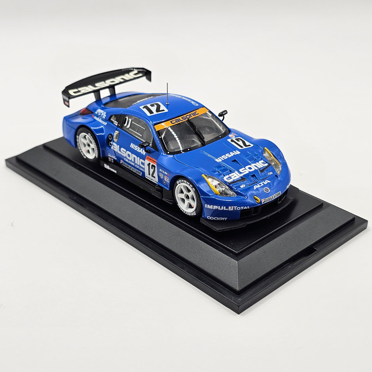 EBBRO Nissan Z No. 12 Calsonic Impul Late Version Super GT GT500 2004 1/43 Scale