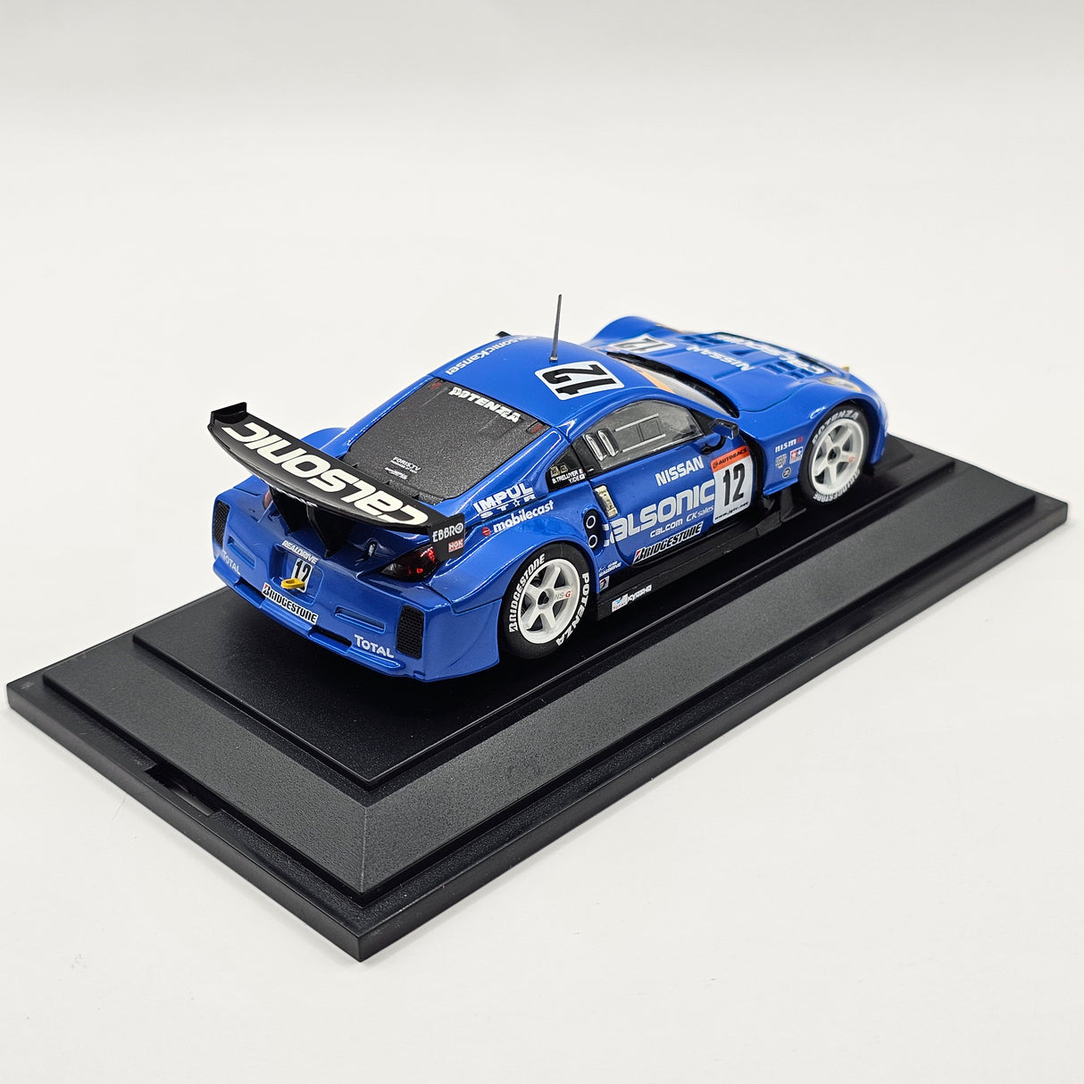 EBBRO Nissan Z No. 12 Calsonic Impul Late Version Super GT GT500 2004 1/43 Scale