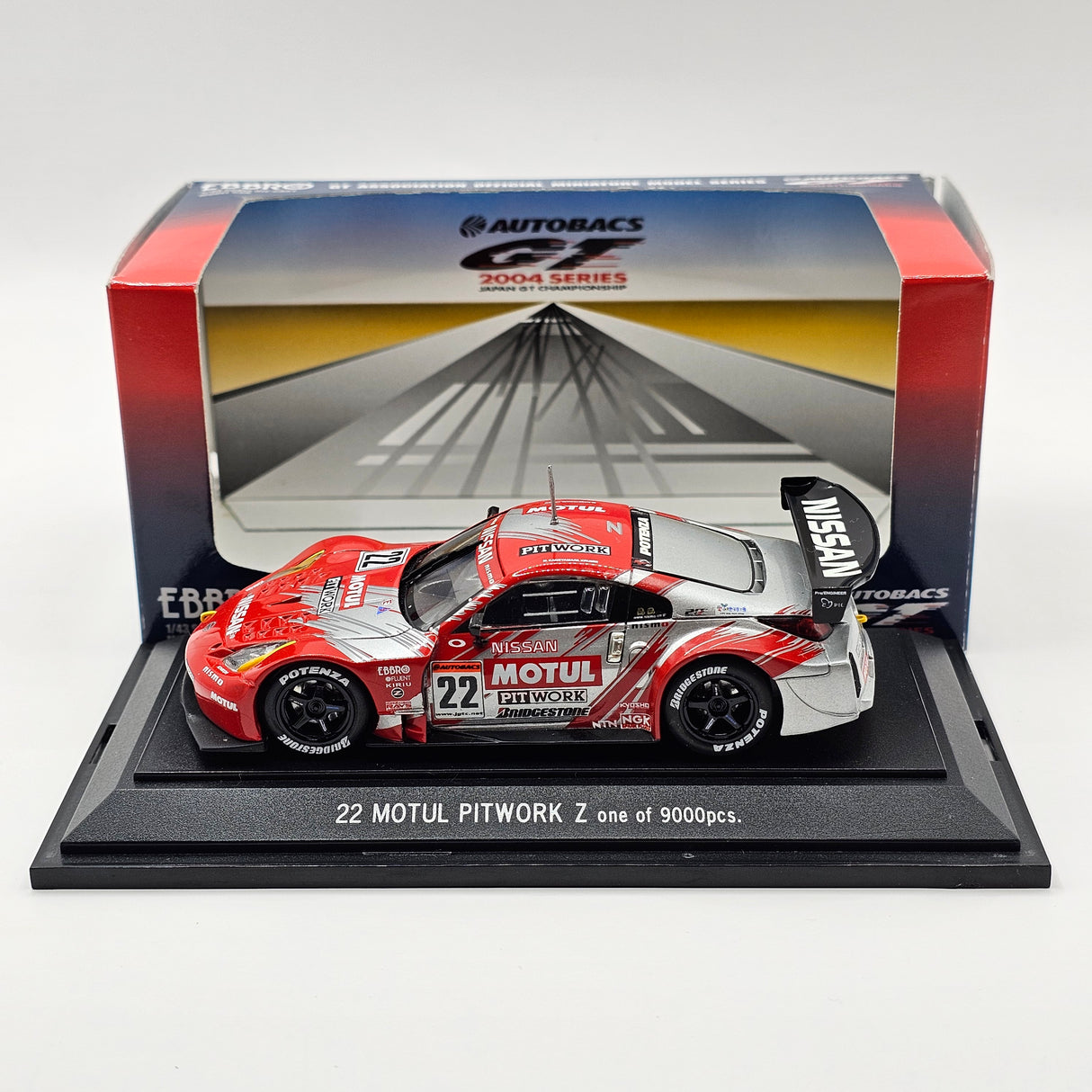 EBBRO Nissan #22 Nismo Motul Pitwork Z JGTC 2004 GT500 1/43 Scale