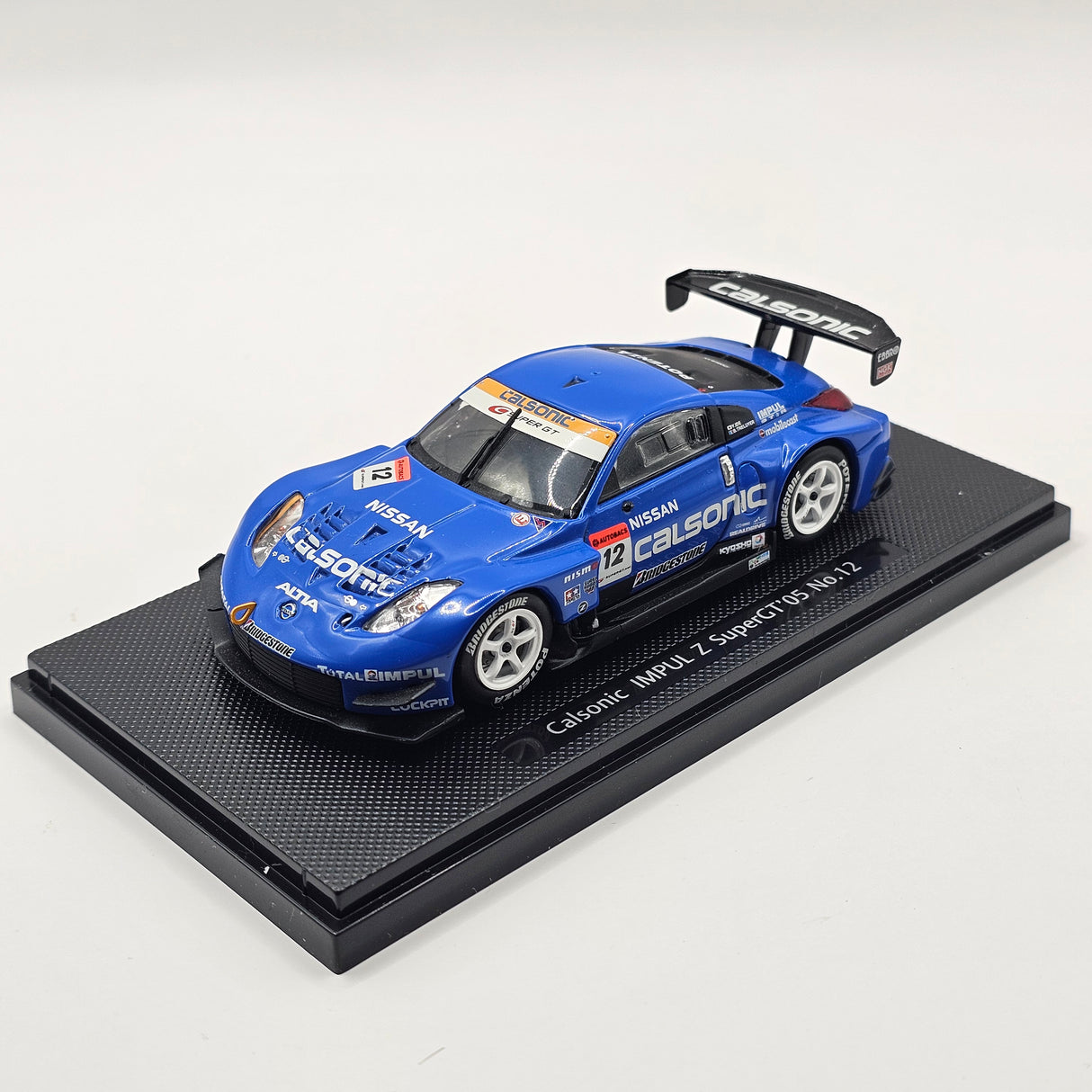 EBBRO Nissan Z #12 Calsonic Team Impul Super GT 2005 GT500 1/43 Scale