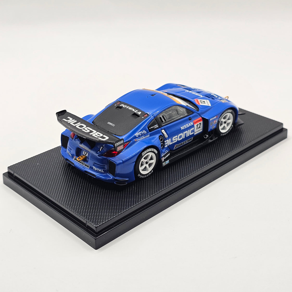 EBBRO Nissan Z #12 Calsonic Team Impul Super GT 2005 GT500 1/43 Scale