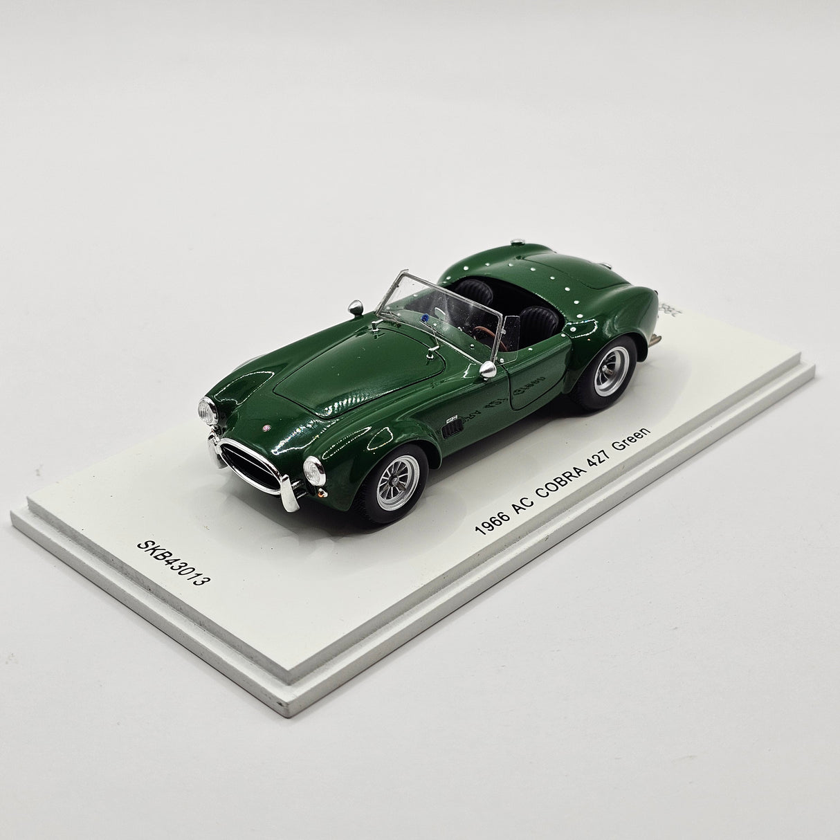 Spark AC Cobra 427 1966 Green - Kid Box JP Limited Edition 1/43 Scale
