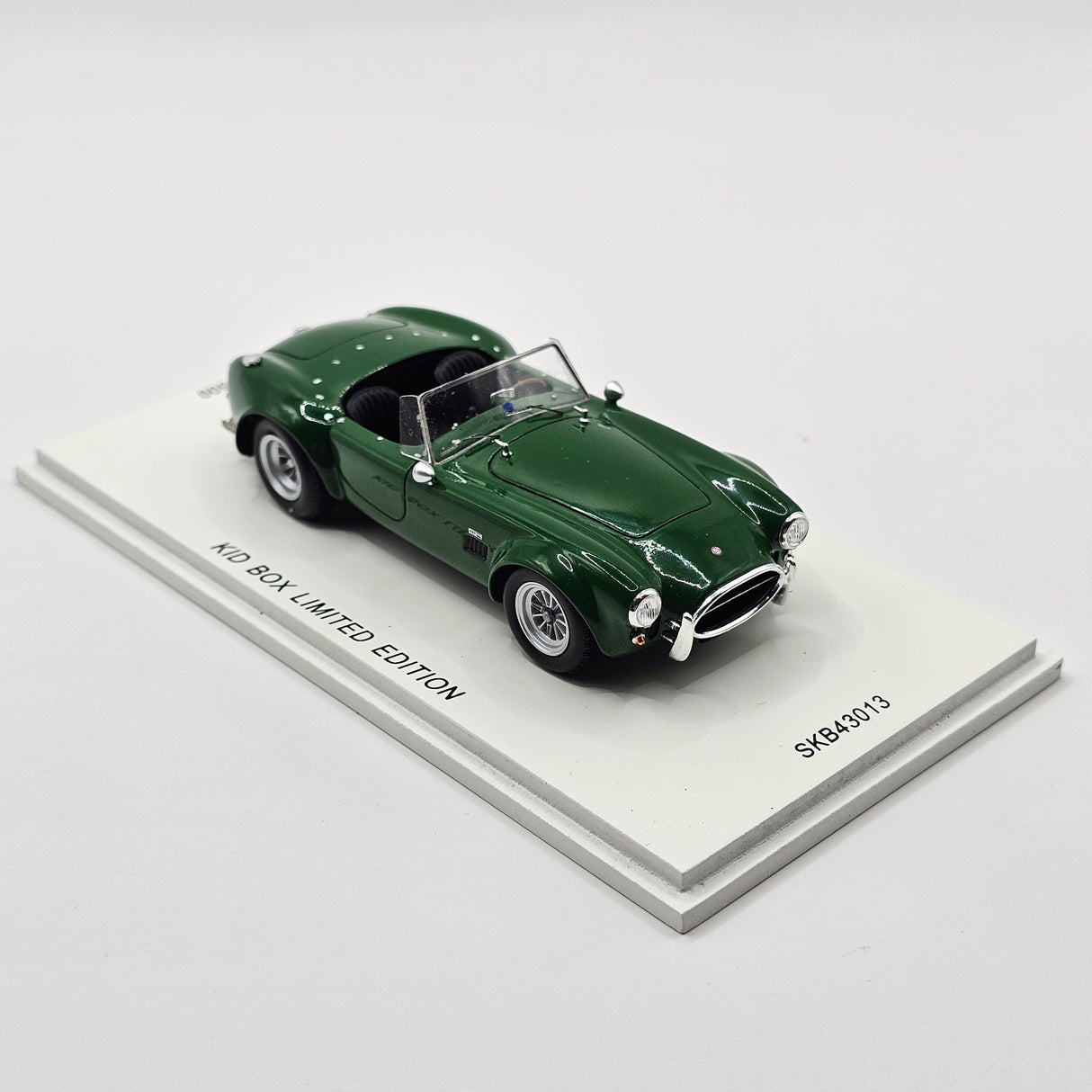 Spark AC Cobra 427 1966 Green - Kid Box JP Limited Edition 1/43 Scale