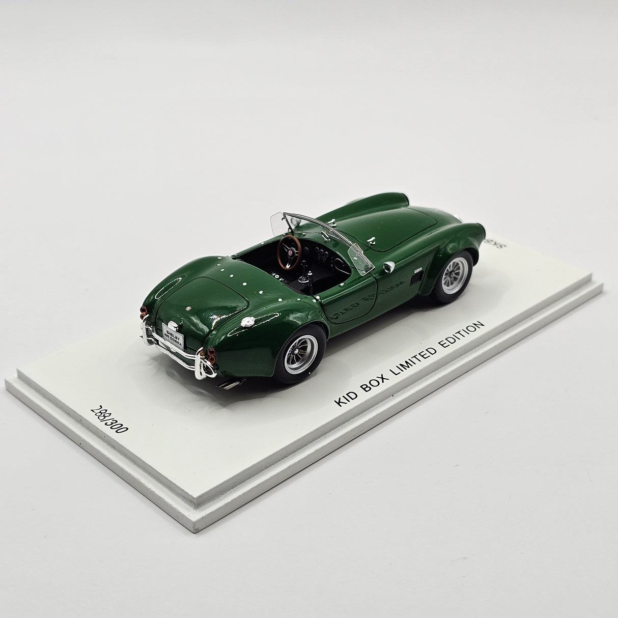 Spark AC Cobra 427 1966 Green - Kid Box JP Limited Edition 1/43 Scale
