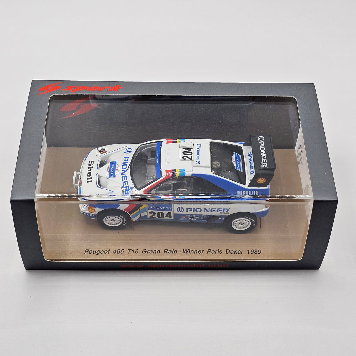 Spark Peugeot 405 T16 Raid #204 Ari Vatanen Paris Dakar Winner 1989 1/43 Scale S5616