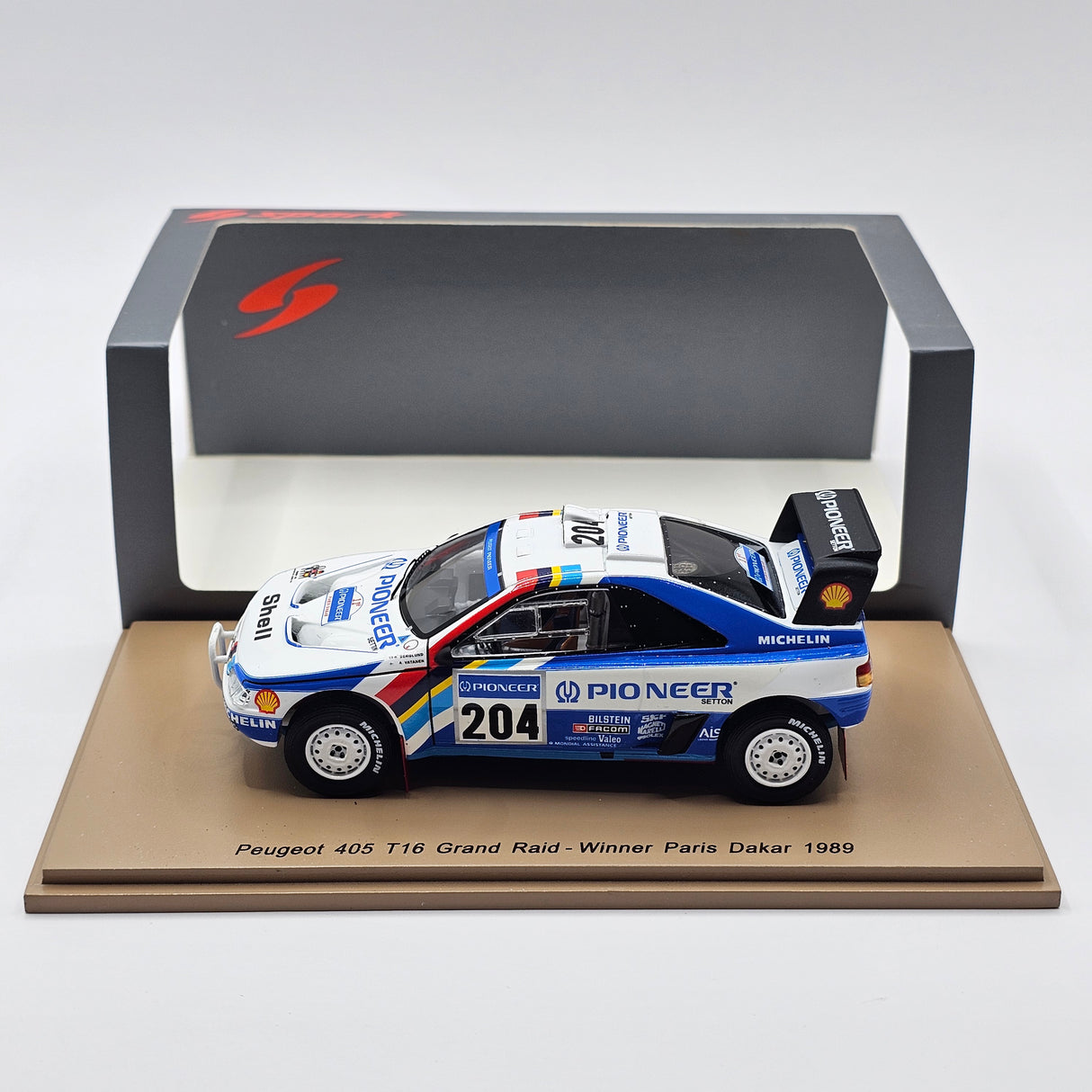 Spark Peugeot 405 T16 Raid #204 Ari Vatanen Paris Dakar Winner 1989 1/43 Scale S5616