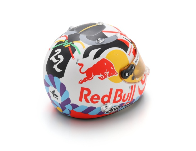 Spark Yuki Tsunoda Japanese F1 Grand Prix 2025 Replica Helmet 1/5 Scale 5HF204