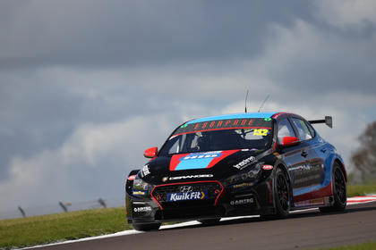 Spark Hyundai i30 Fastback N Performance #132 Restart Racing James Dorlin BTCC 2026 1/43 Scale UK063