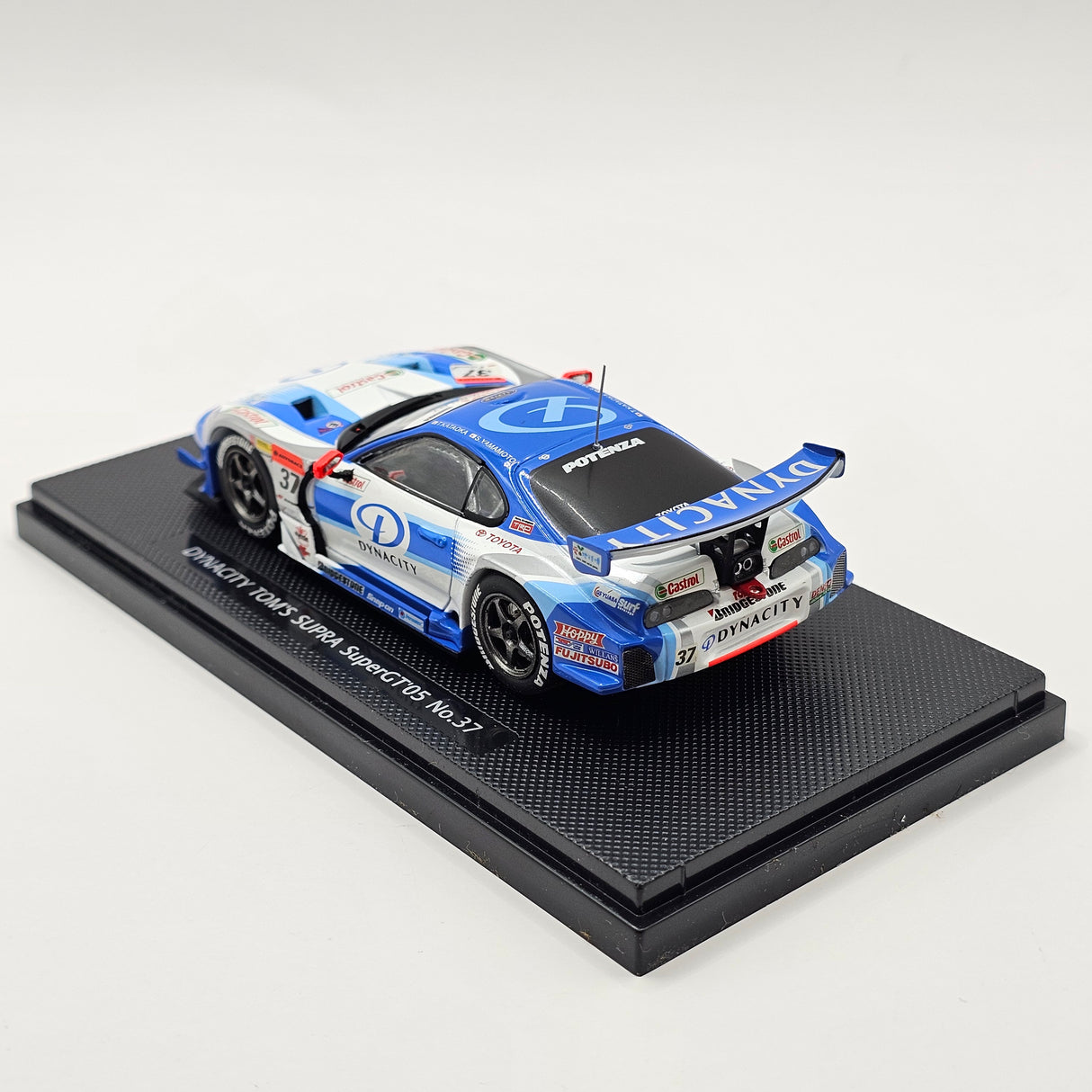 EBBRO Toyota Supra #37 Dynacity Tom's Super GT GT500 2005 1/43 Scale