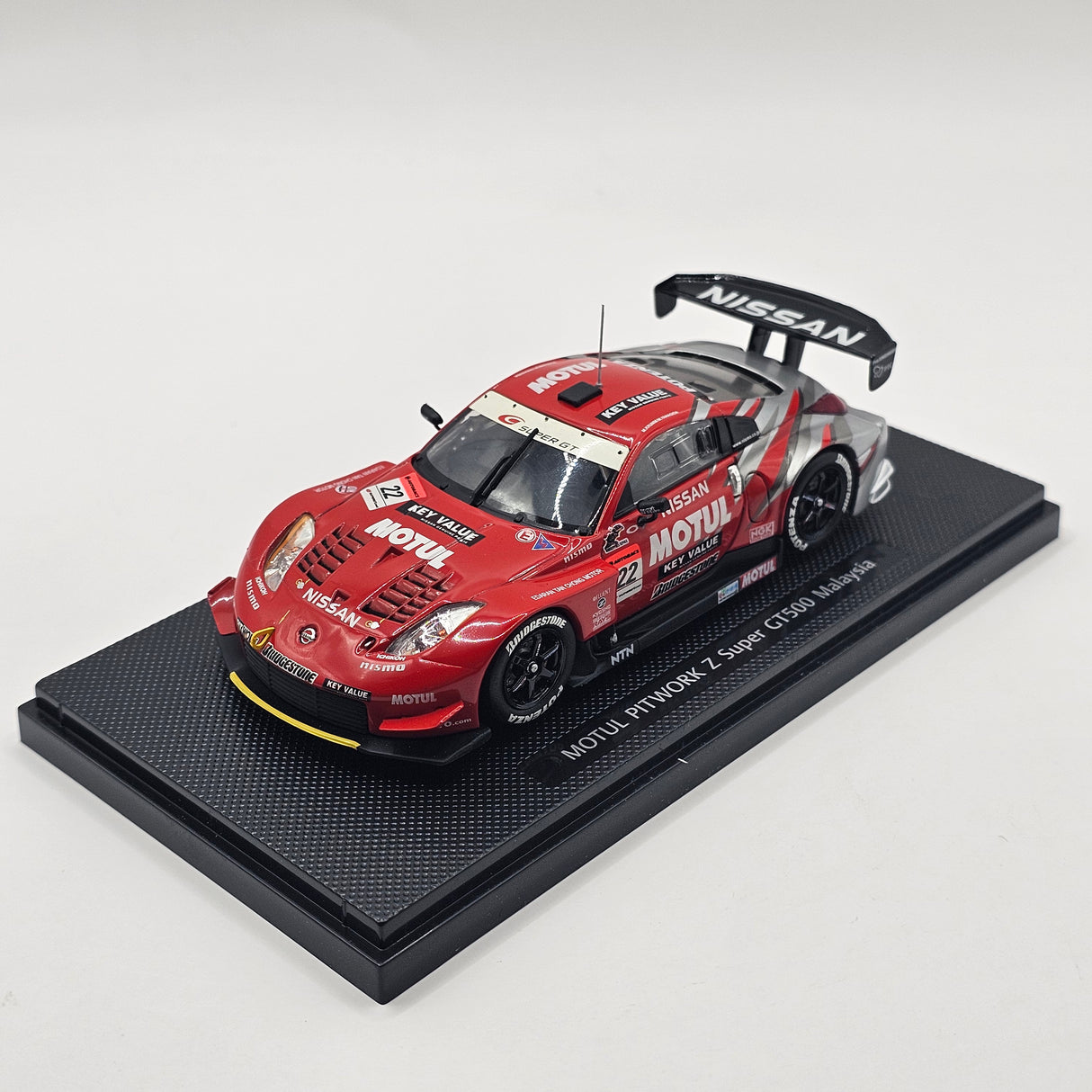 EBBRO Nissan Z #22 Motul Pitwork Super GT GT500 2005 Malaysia 1/43 Scale