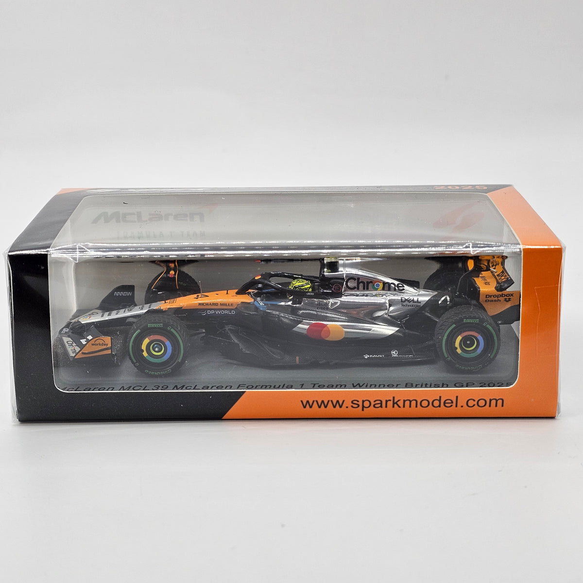 Spark McLaren MCL39 #4 Lando Norris British F1 GP 2025 Winner (With Pitboard) 1/43 Scale S9596