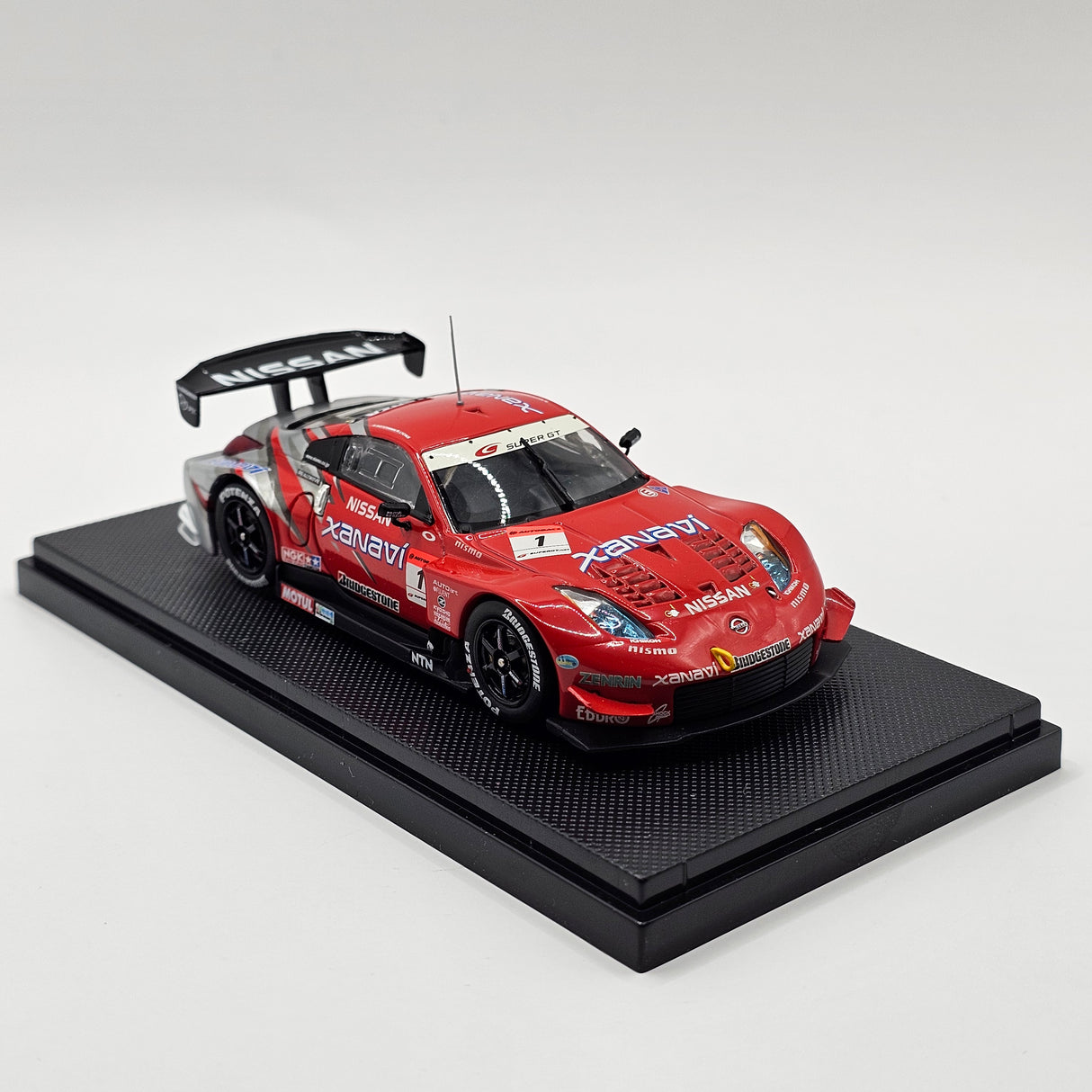 EBBRO Nissan Z #1 Xanavi Nismo Super GT GT500 2005 1/43 Scale