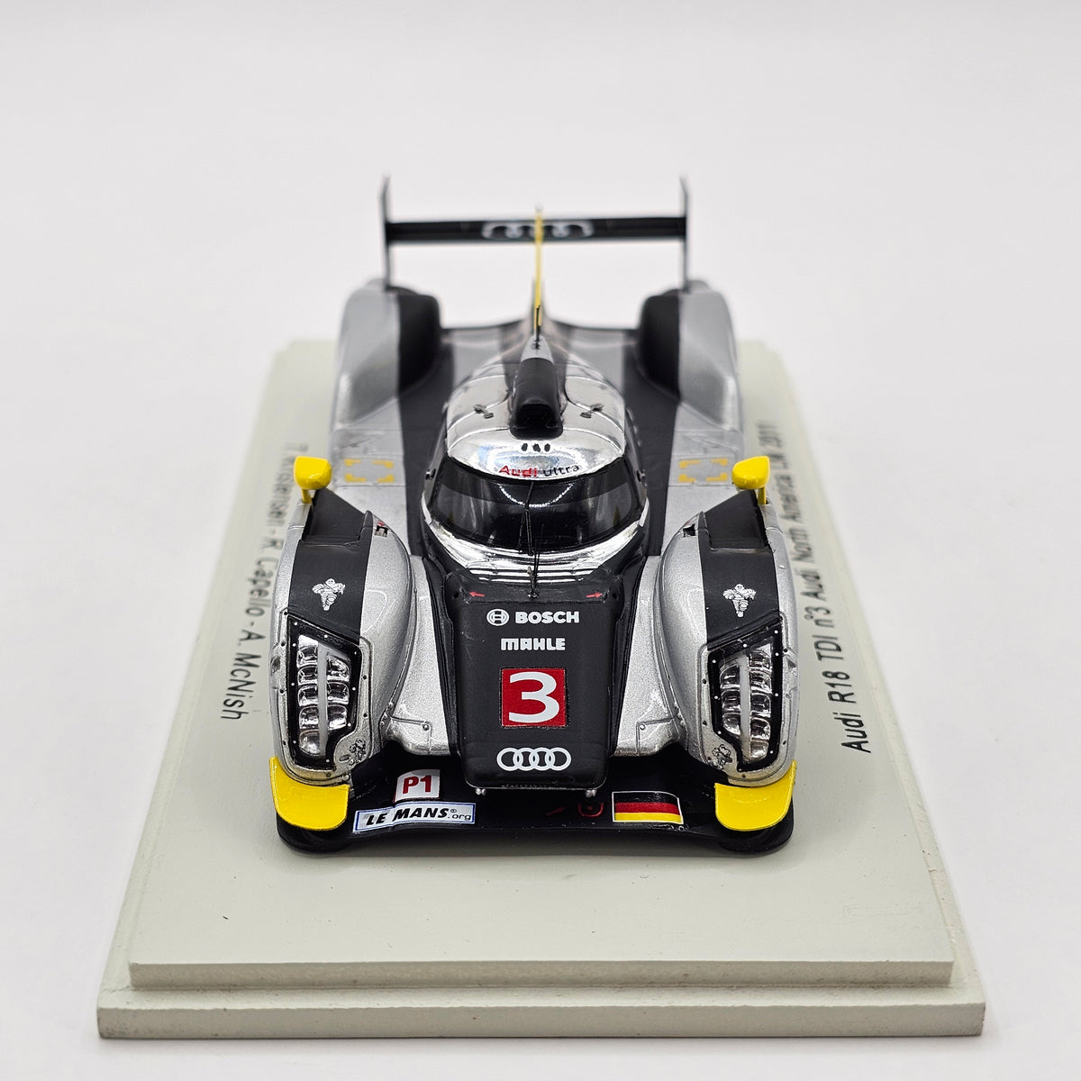Spark Audi R18 TDI #3 Audi North America Le Mans 2011 1/43 Scale S2517
